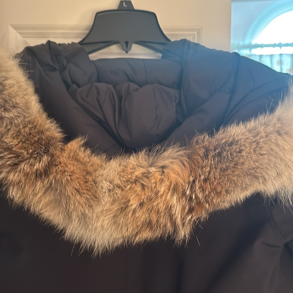 Canada goose jacket - Picture 15 of 16